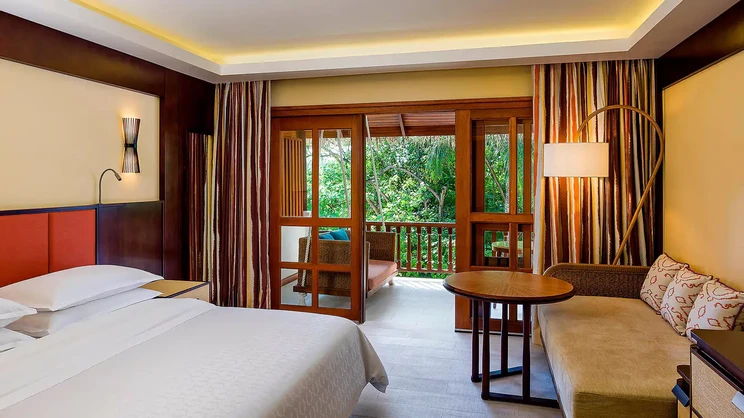 Sheraton Maldives Full Moon Resort & Spa